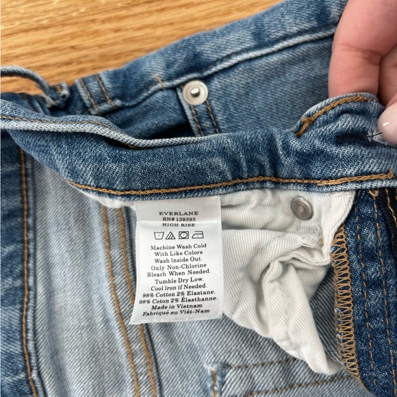 Everlane 26 Med Wash Skinny Jeans - Picture 3 of 4